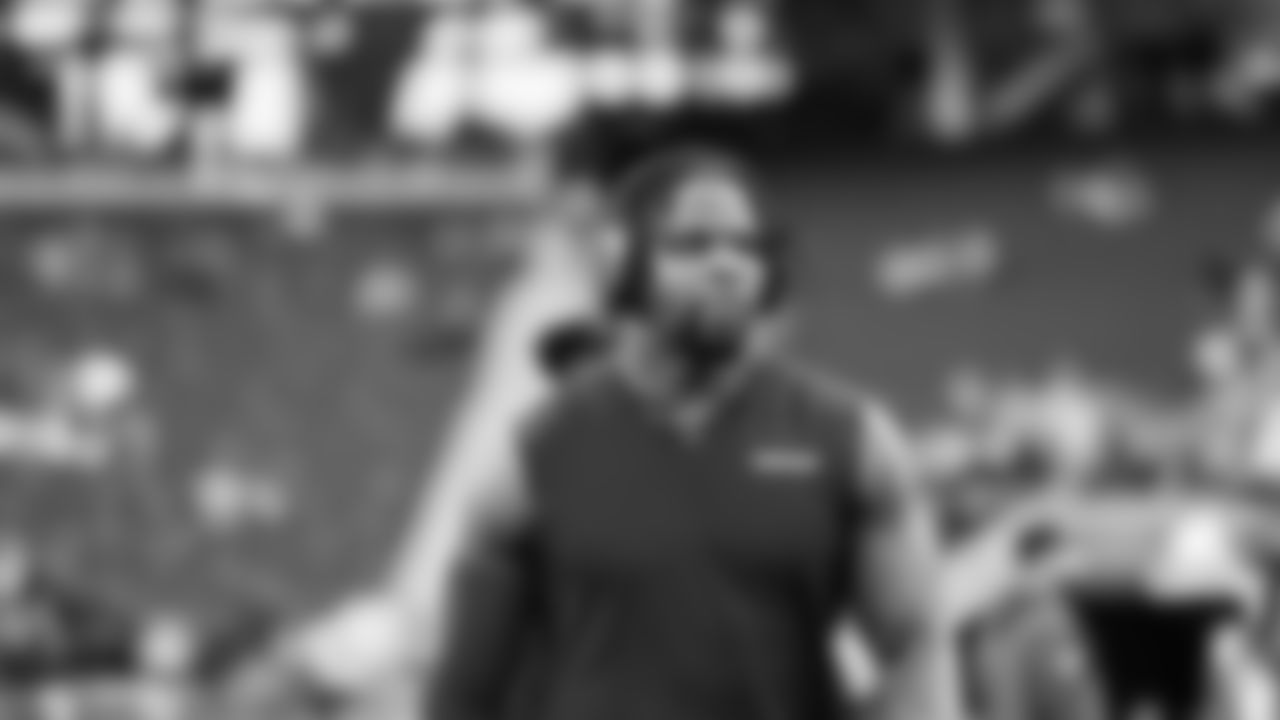 LB Dre Greenlaw