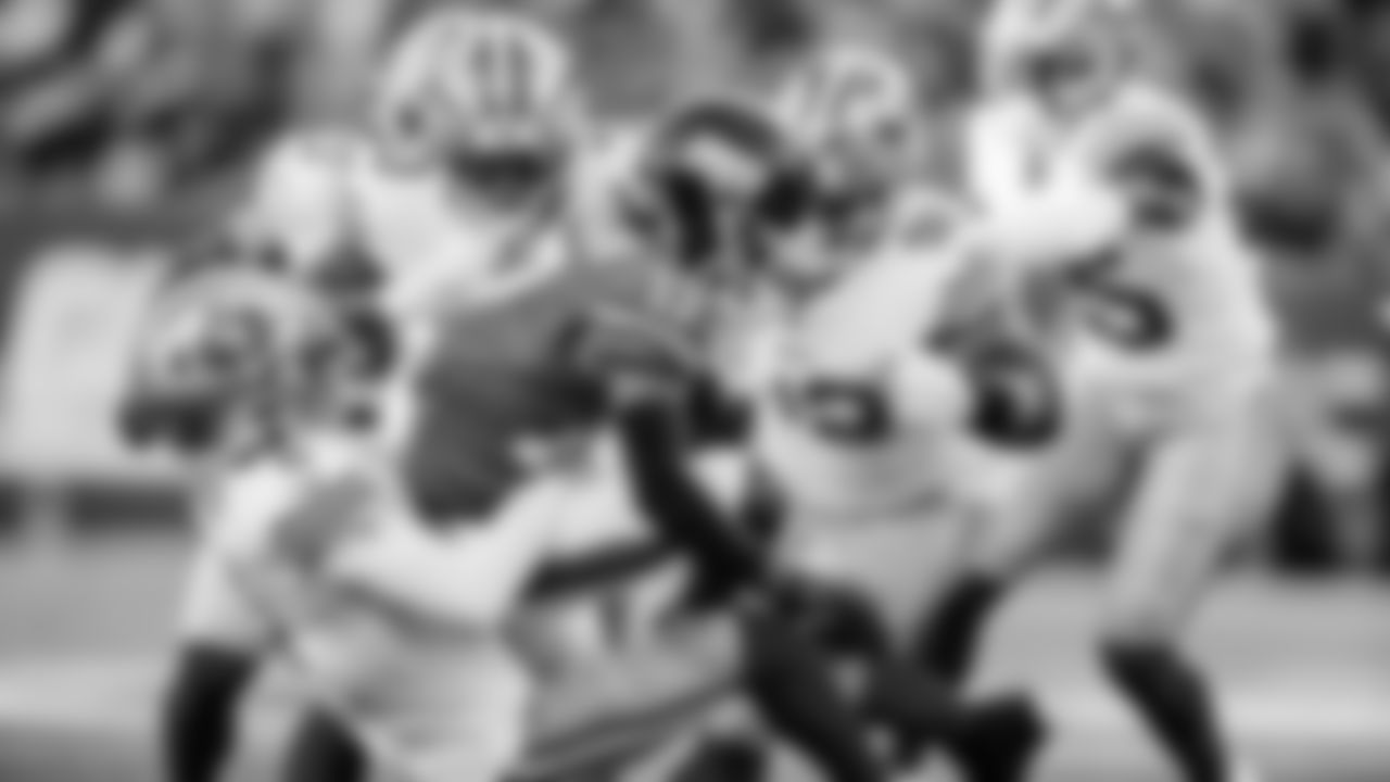 CB Renardo Green, LB Dee Winters