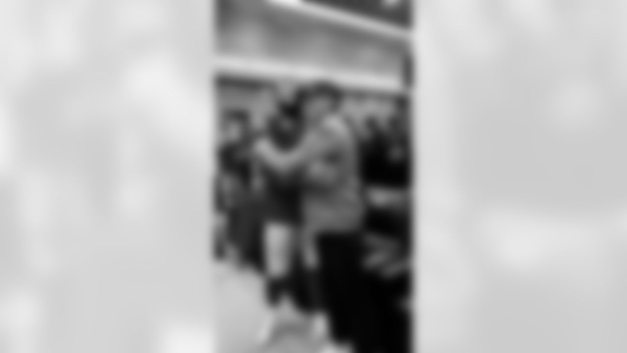 T Trent Williams, Head Coach Kyle Shanahan