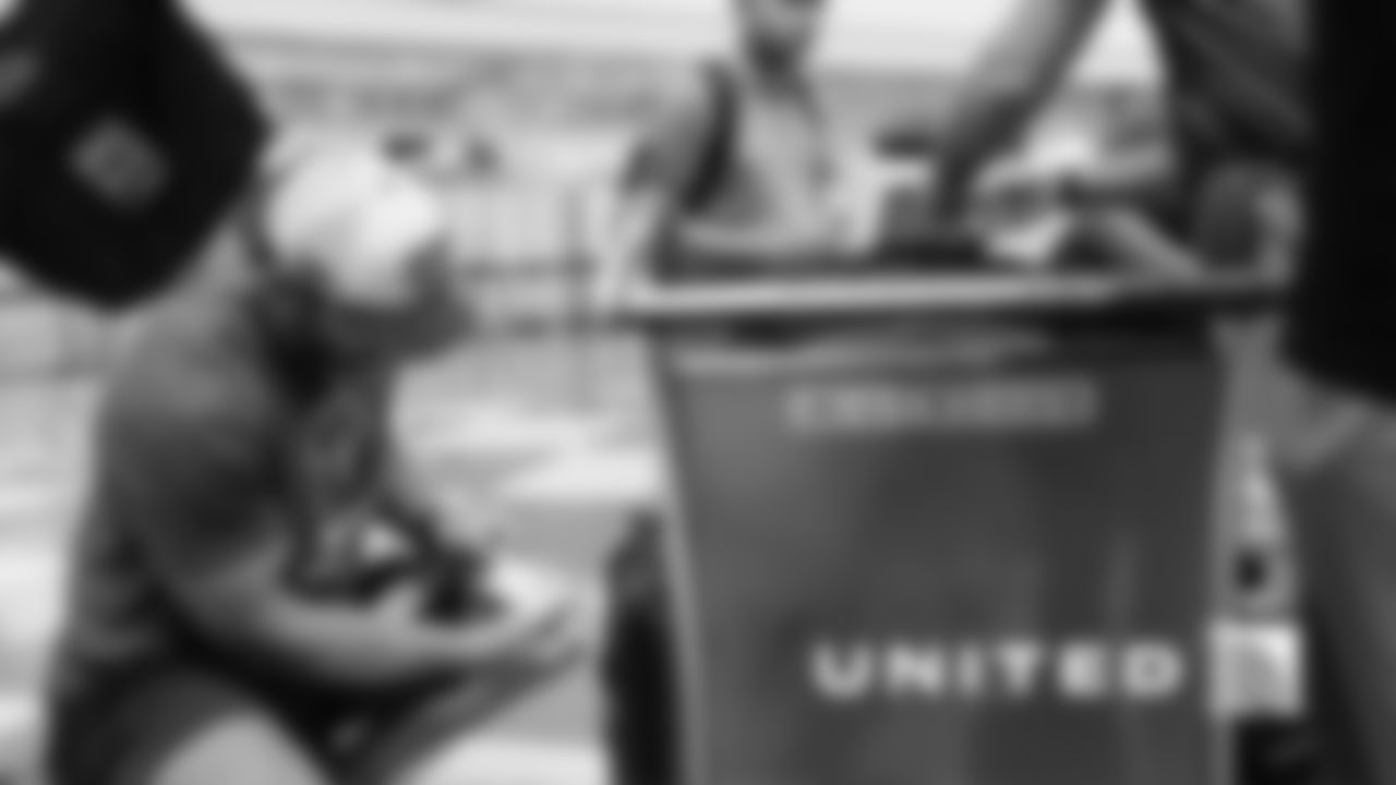 kmet-united-04