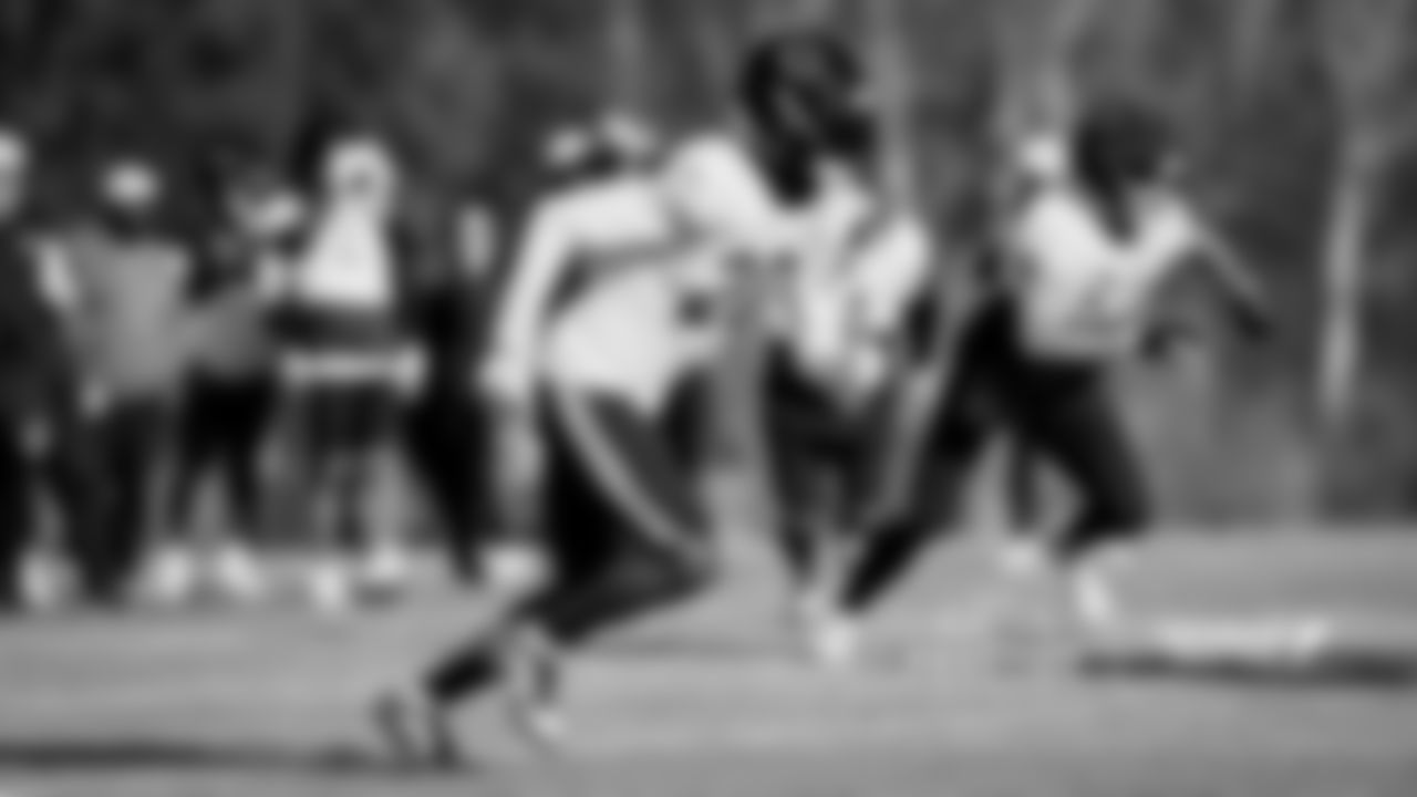 Chicago Bears players and coaches on the field for practice at Halas Hall, Tuesday, December 23, 2025, in Lake Forest, Illinois.