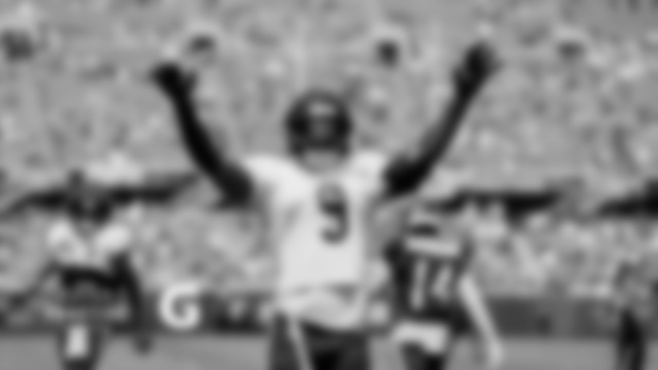 DB Jaquan Brisker