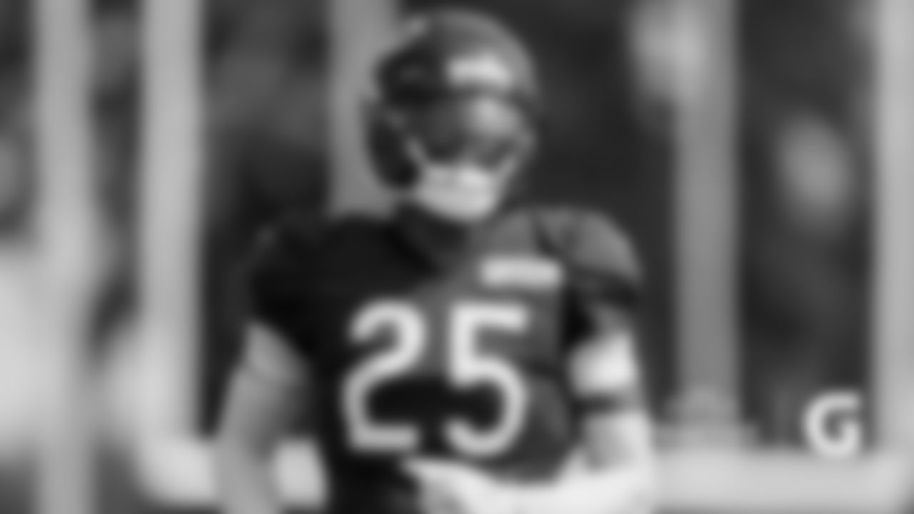 DB Nahshon Wright