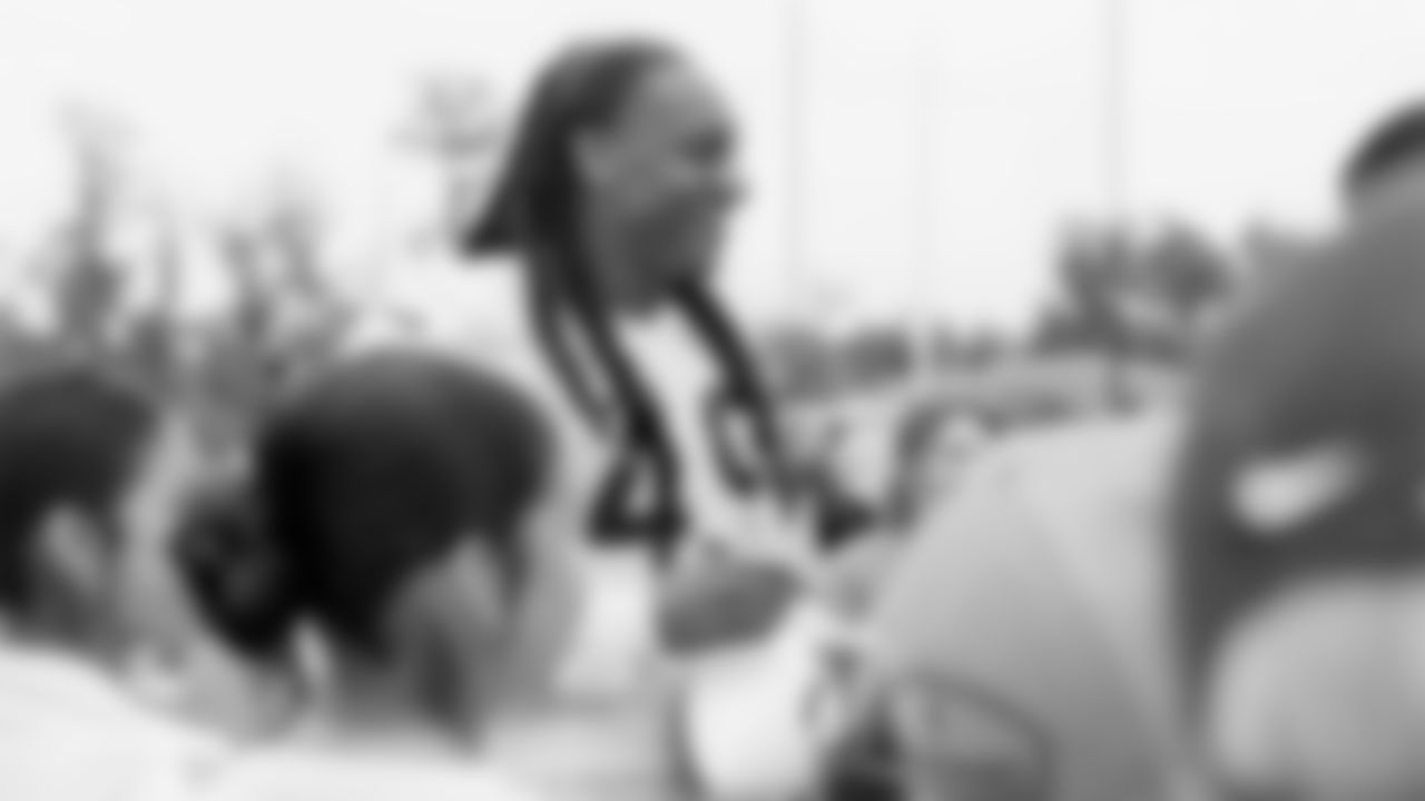 LB Tremaine Edmunds