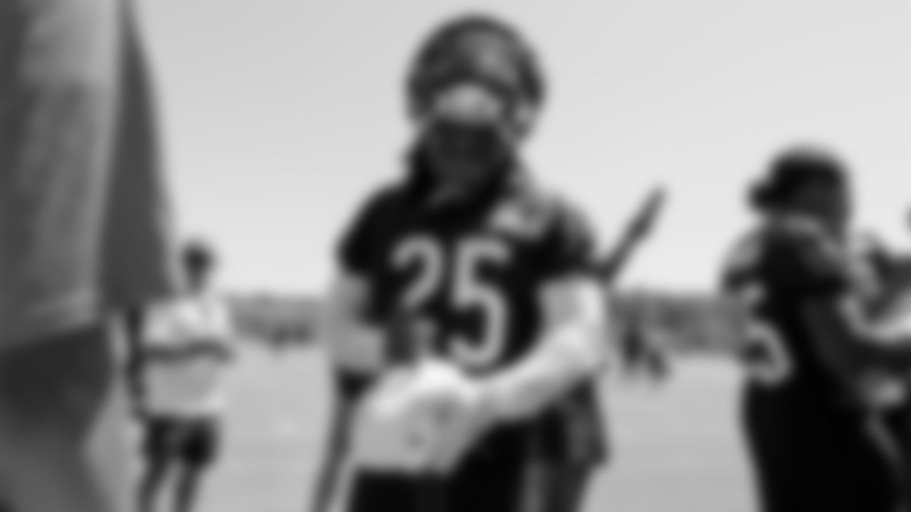 RB Kyle Monangai