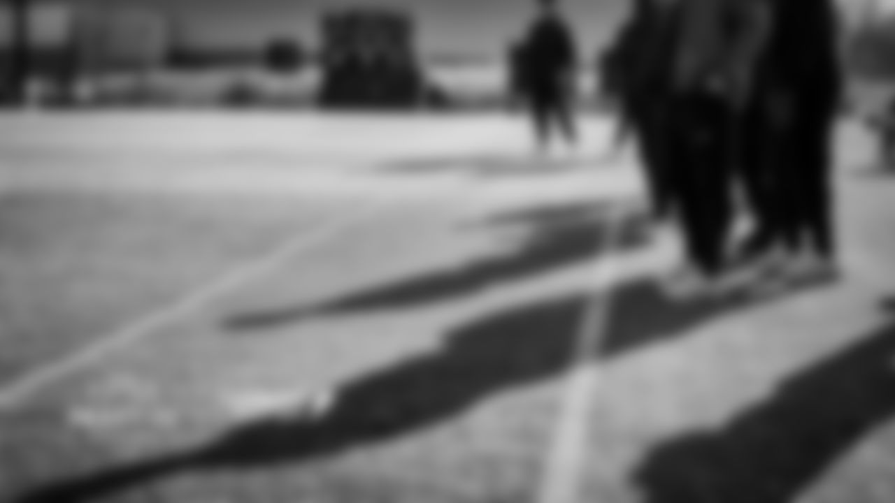 Chicago Bears players and coaches on the field for practice at Halas Hall, Tuesday, December 23, 2025, in Lake Forest, Illinois.