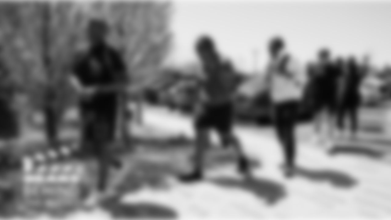 2025_Rookie_Camp_Arrivals_009
