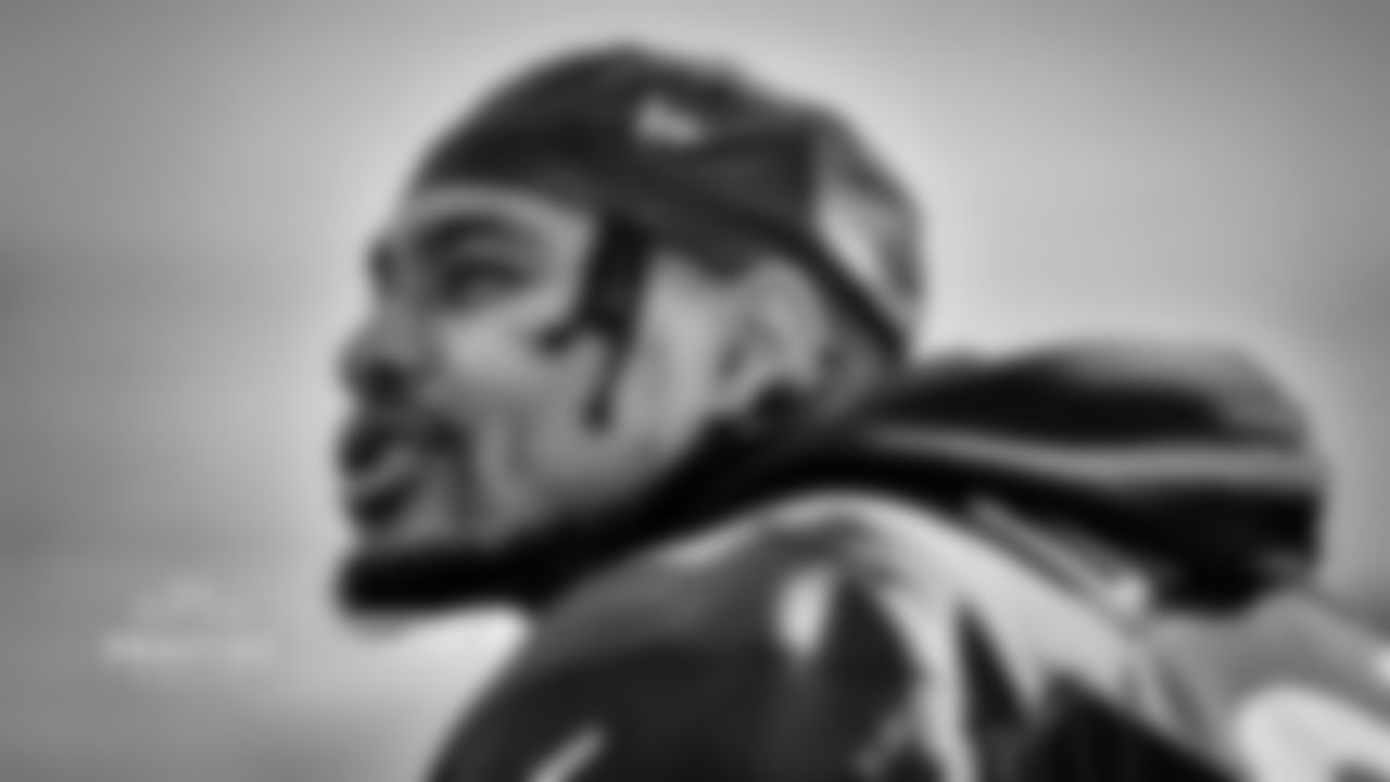 Chicago Bears players and coaches on the field for practice at Halas Hall, Tuesday, December 23, 2025, in Lake Forest, Illinois.