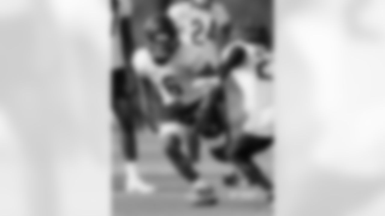 DB Kyler Gordon