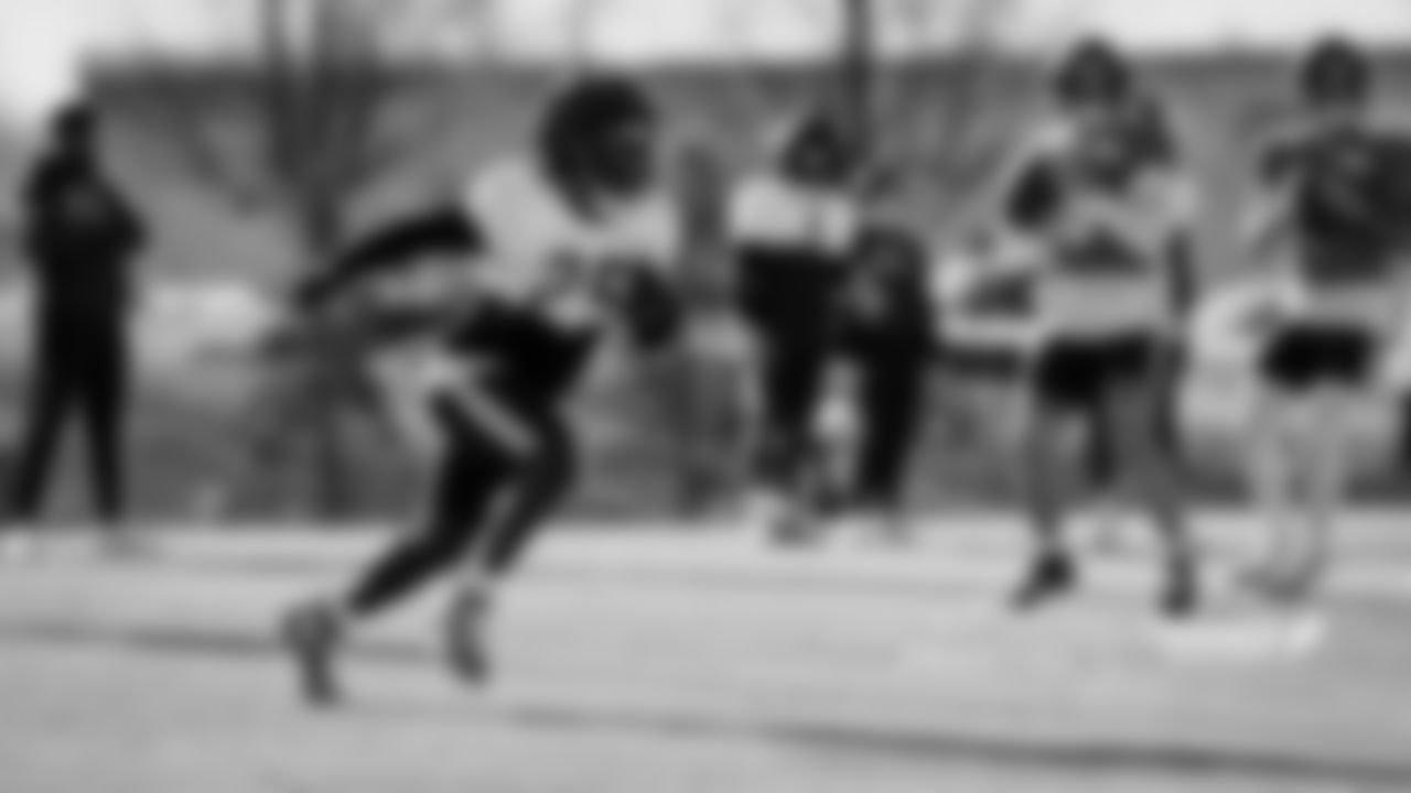 Chicago Bears players and coaches on the field for practice at Halas Hall, Tuesday, December 23, 2025, in Lake Forest, Illinois.