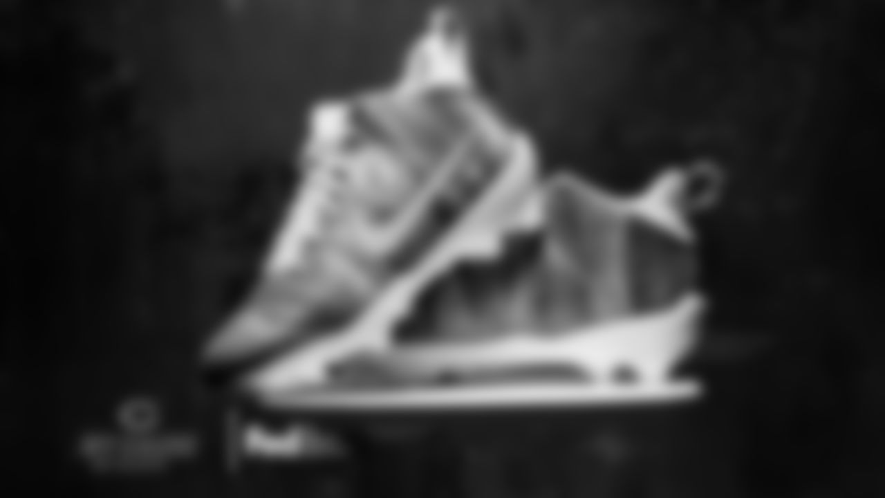 DL Andrew Billings

Billings Find-a-Way Family Foundation