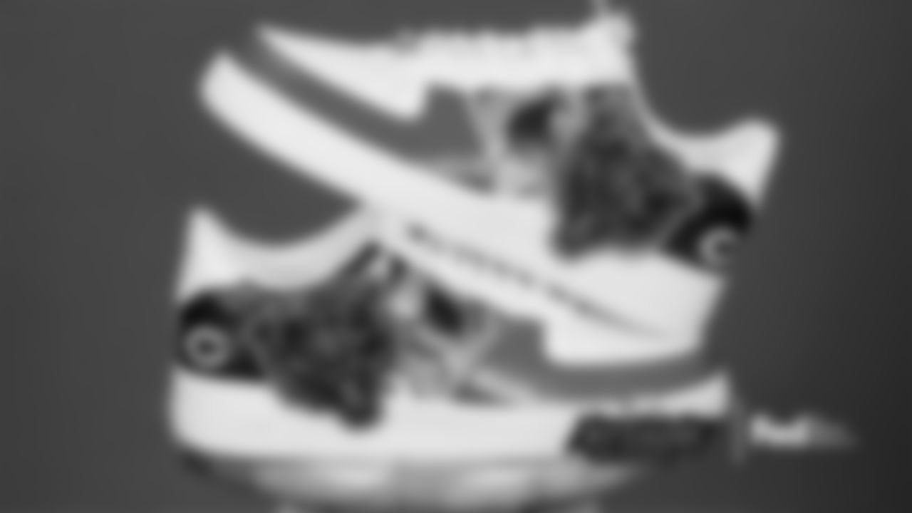 Head coach Ben Johnson

Bears Care