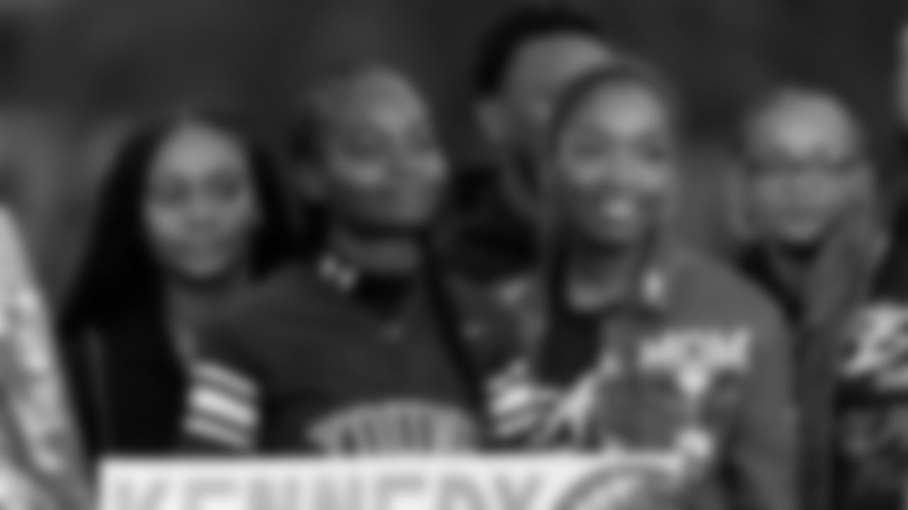 Senior Night _0013__MJ18247.jpg