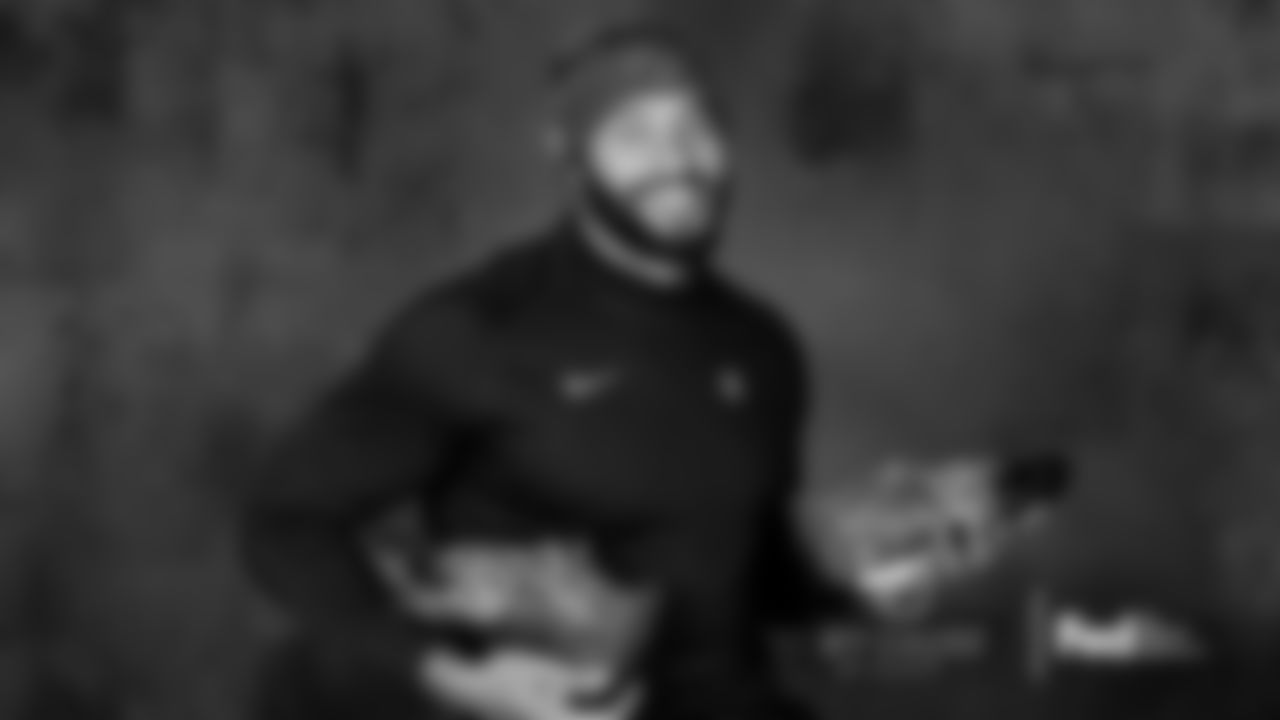 DL Montez Sweat

Crushers Club