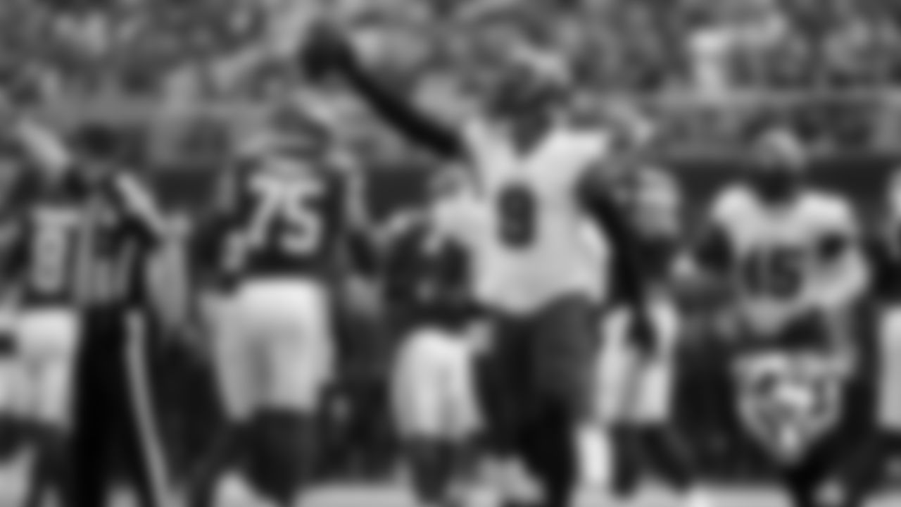 Joe-Tryon-Shoyinka-18