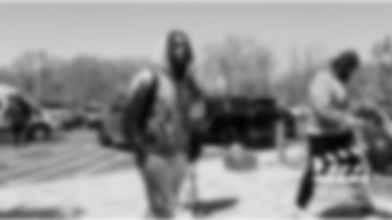 2025_Rookie_Camp_Arrivals_018