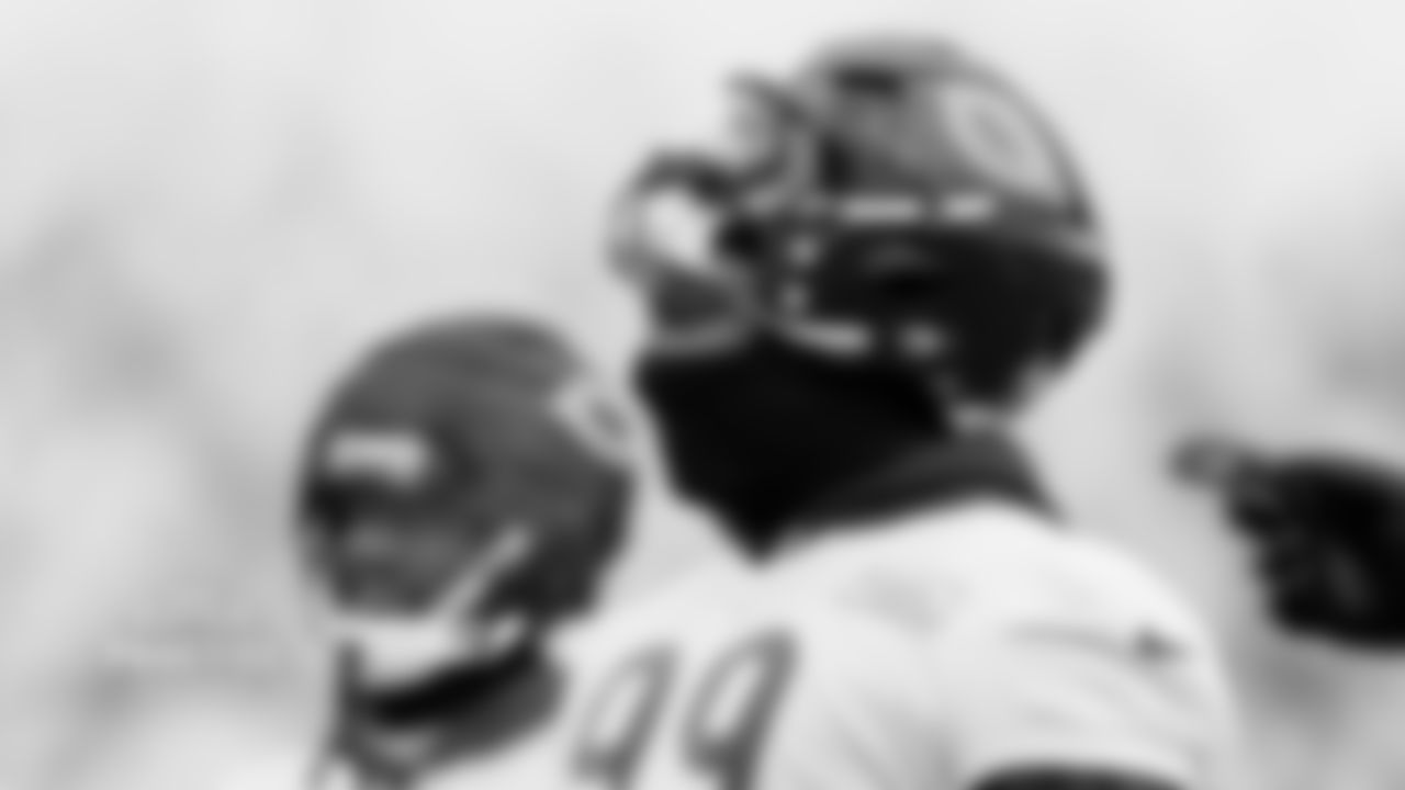 Chicago Bears players and coaches on the field for practice at Halas Hall, Thursday, January 1, 2026, in Lake Forest, Illinois.