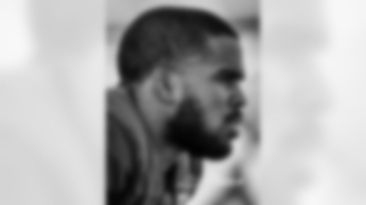 Chicago Bears players and coaches on the field for practice at Halas Hall, Tuesday, December 23, 2025, in Lake Forest, Illinois.