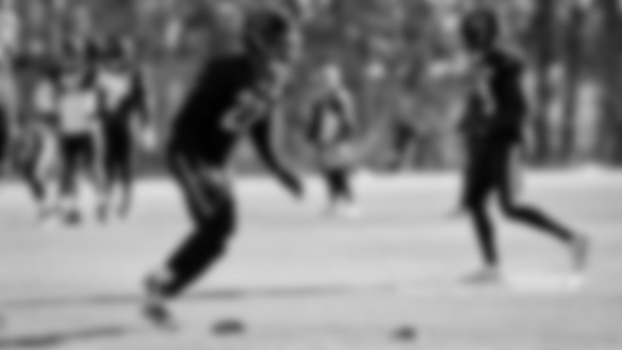 Chicago Bears players and coaches on the field for practice at Halas Hall, Tuesday, December 23, 2025, in Lake Forest, Illinois.