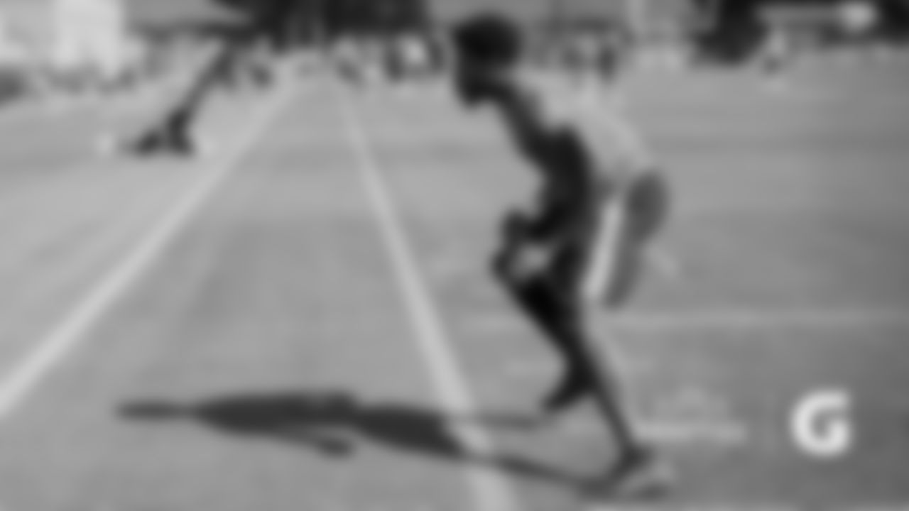DB Elijah Hicks