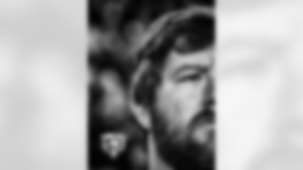 2026_Thuney_Protector_Award_014