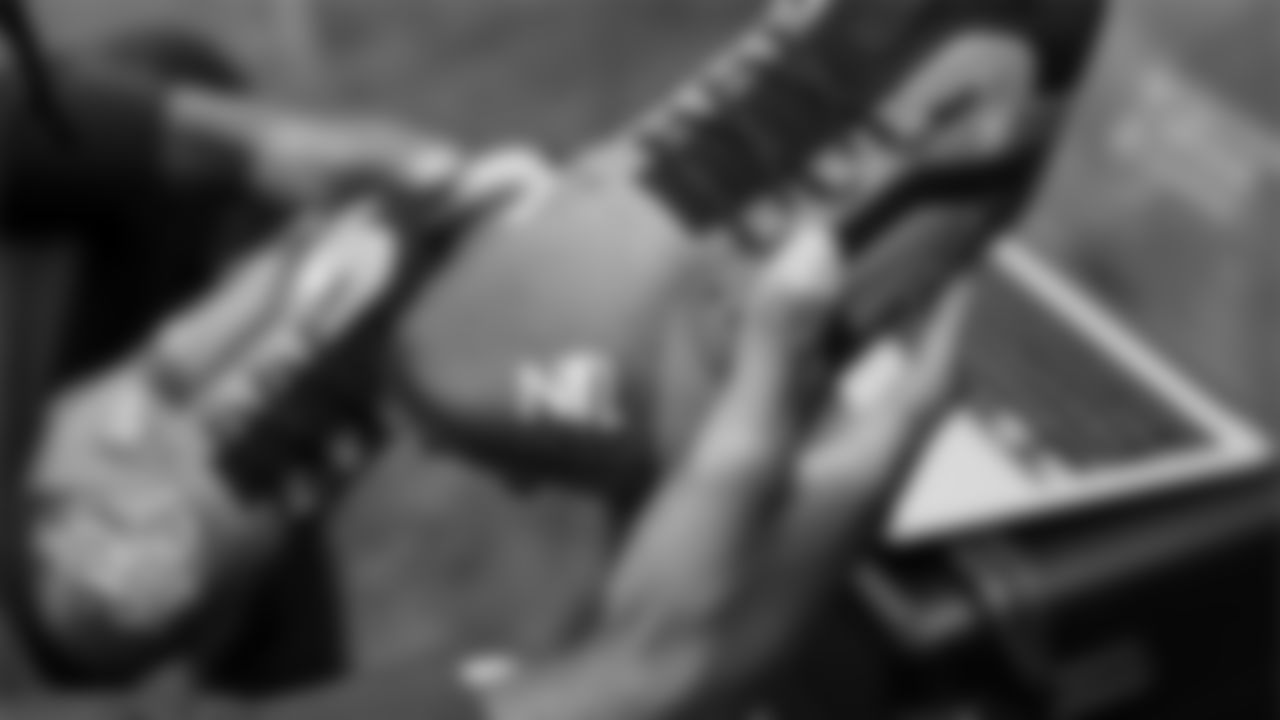Tremaine Edmunds-cleats_0004__JF29291.jpg