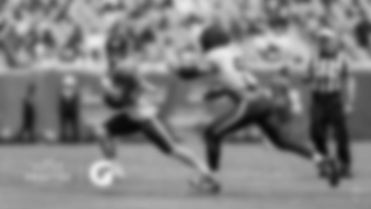 QB Tyson Bagent, DL Montez Sweat