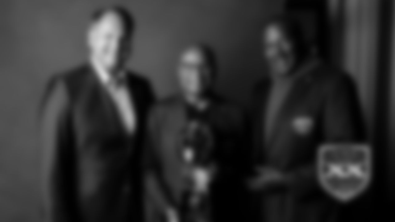 Jimbo Covert, Mike Singletary and Richard Dent