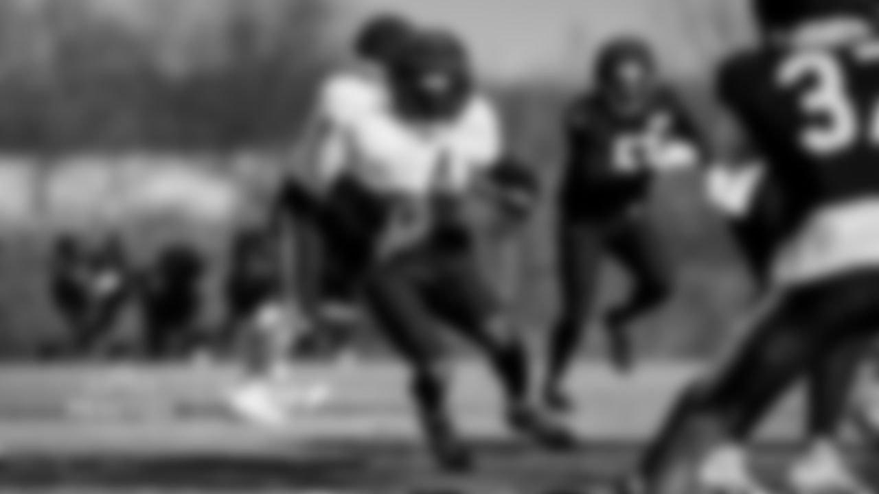 Chicago Bears players and coaches on the field for practice at Halas Hall, Tuesday, December 23, 2025, in Lake Forest, Illinois.