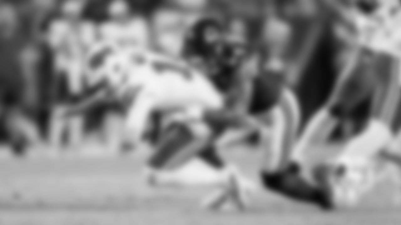 DL Austin Booker | #94