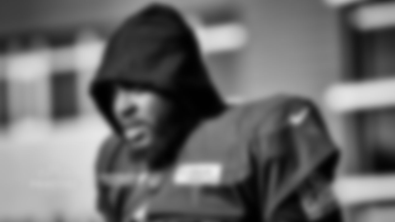 Chicago Bears players and coaches on the field for practice at Halas Hall, Tuesday, December 23, 2025, in Lake Forest, Illinois.