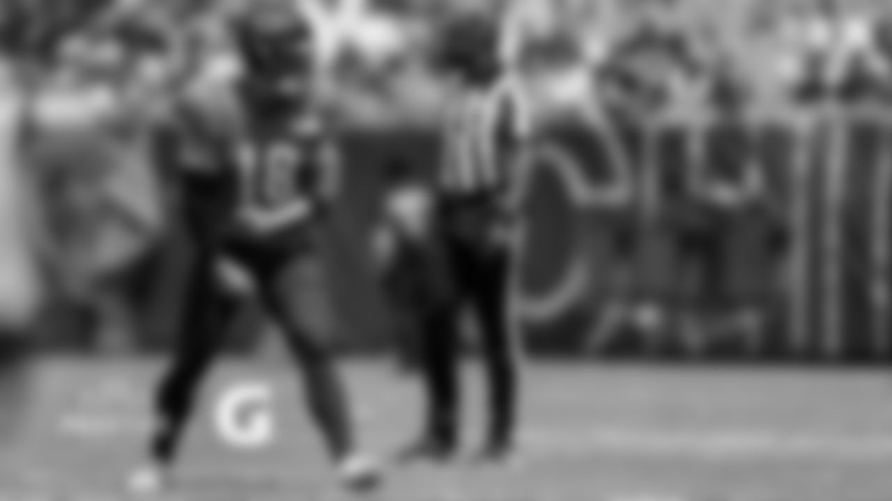 QB Caleb Williams