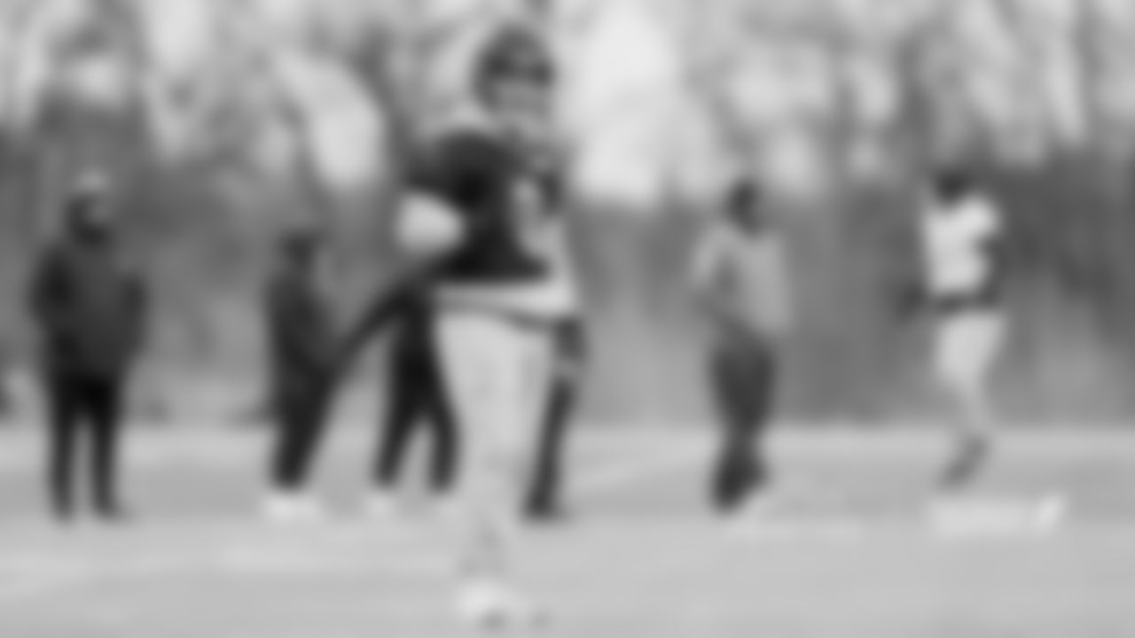 Chicago Bears players and coaches on the field for practice at Halas Hall, Thursday, January 1, 2026, in Lake Forest, Illinois.
