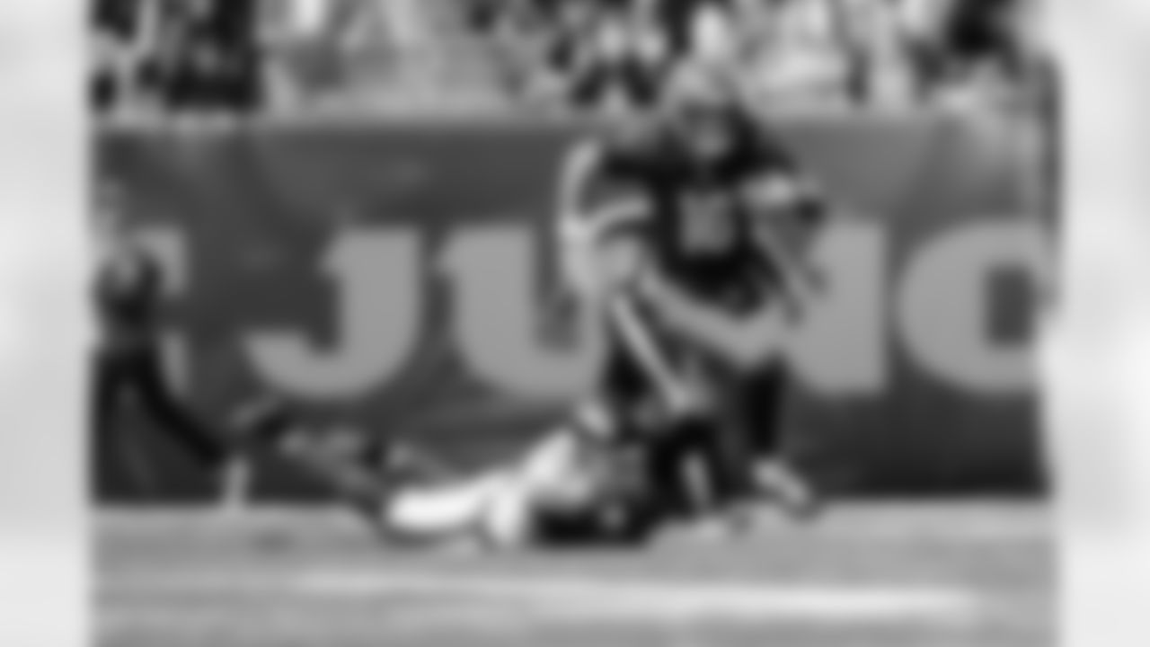 QB Joe Flacco runs the football during Week 8 against the New York Jets, Sunday, Oct. 26, 2025