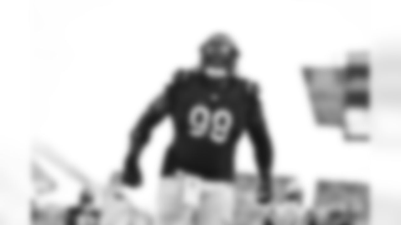 DT T.J. Slaton Jr. celebrates a sack during Week 18 against the Cleveland Browns, Sunday, Jan. 4, 2026.