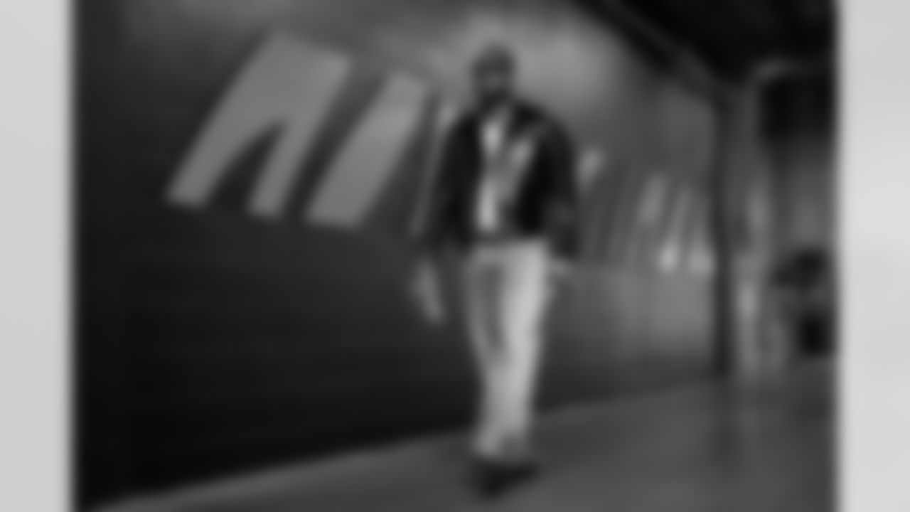 DE Joseph Ossai arrives at Paycor Stadium ahead of Week 12 against the New England Patriots, Sunday, Nov. 23, 2025.