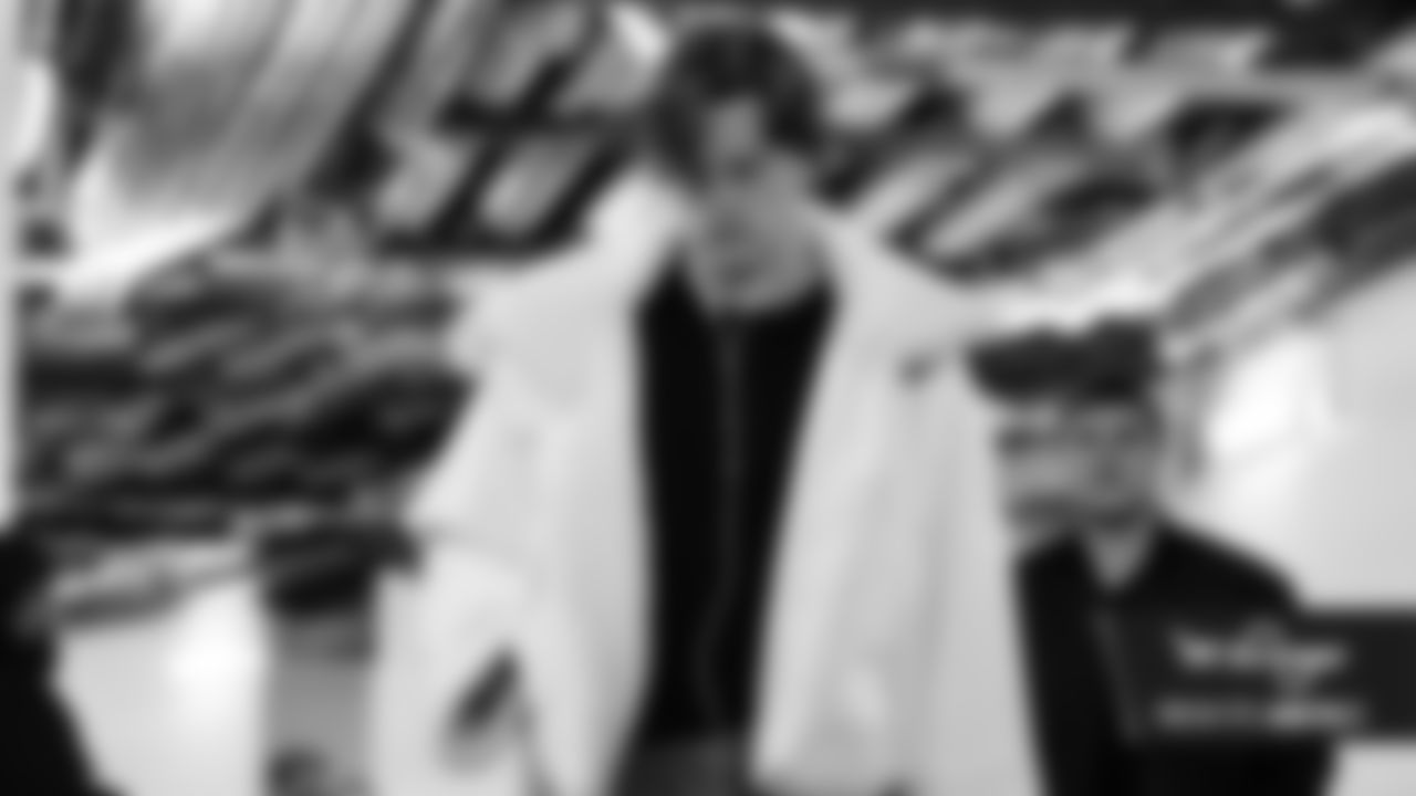 QB Joe Burrow arrives at M&T Bank Stadium ahead of Week 13 against the Baltimore Ravens, Thursday, Nov. 27, 2025.