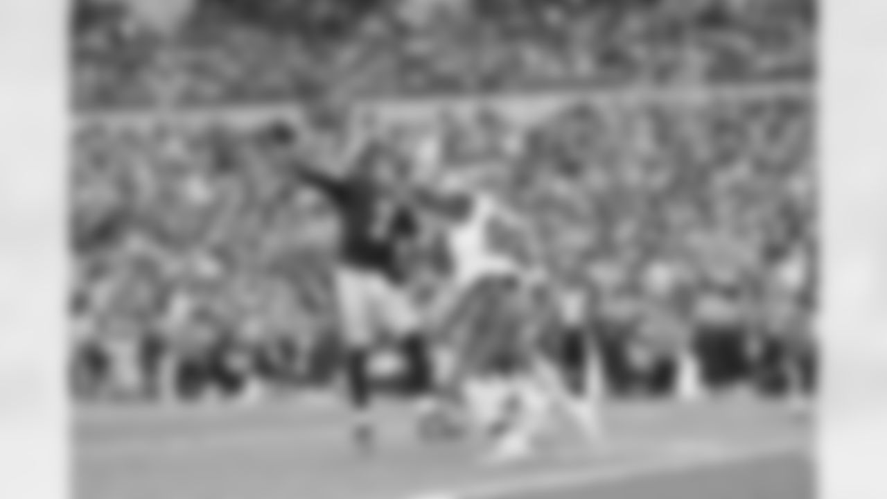 DE Myles Murphy pressures QB Mason Rudolph during Week 11 against the Steelers in Pittsburgh, Sunday, Nov. 16, 2025.