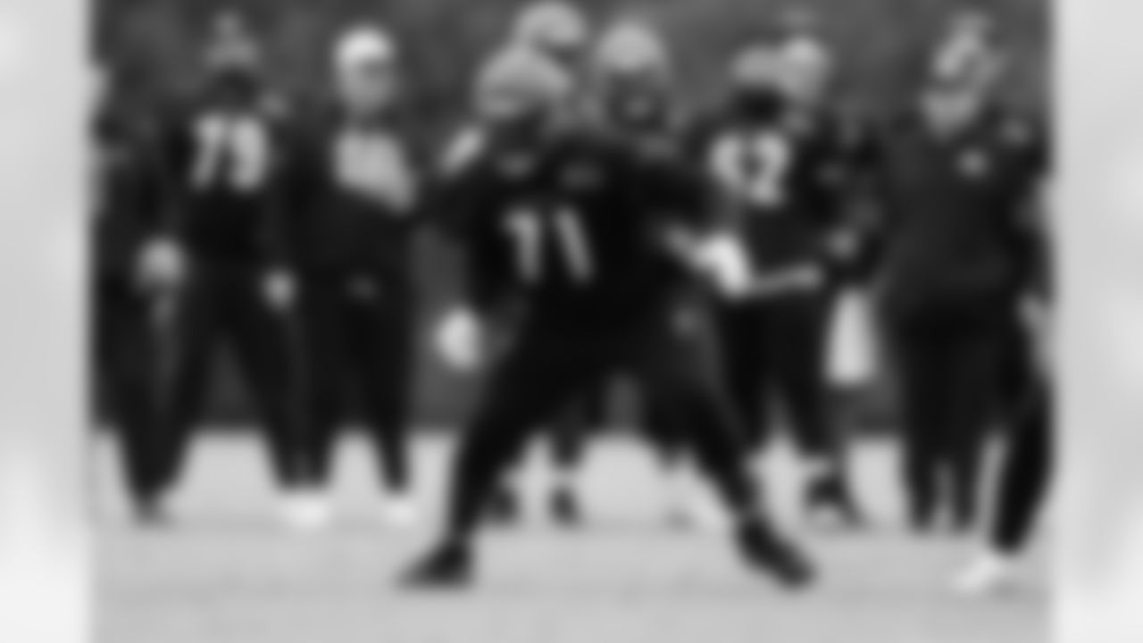 OT Amarius Mims during practice at Kettering Health Practice Fields, Wednesday, Nov. 19, 2025.