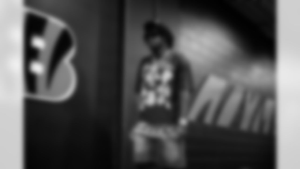 DE Shemar Stewart arrives at Paycor Stadium ahead of Week 17 against the Arizona Cardinals, Sunday, Dec. 28, 2025.