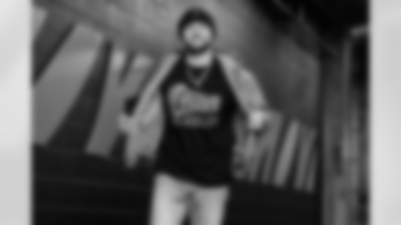 TE Tanner Hudson arrives at Paycor Stadium ahead of Week 15 against the Baltimore Ravens, Sunday, Dec. 14, 2025.