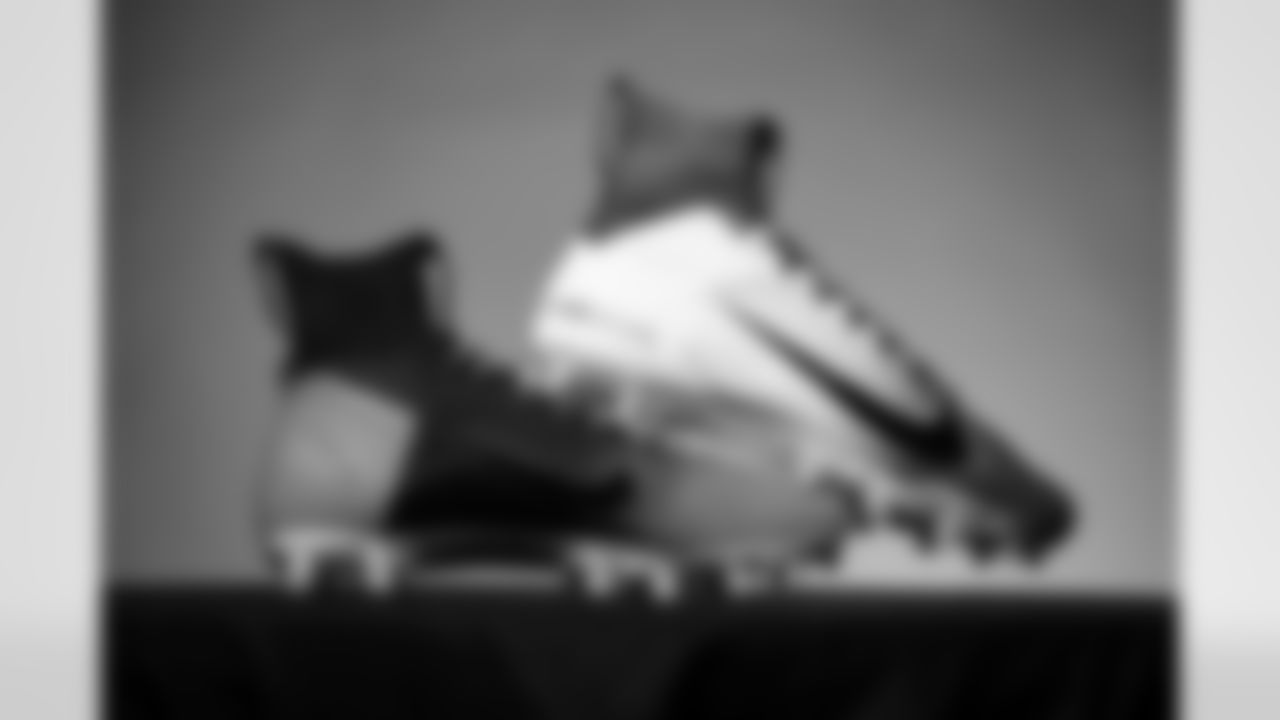 DE Myles Murphy's cleats for the 2025 MyCauseMyCleats game in Week 12 2025.