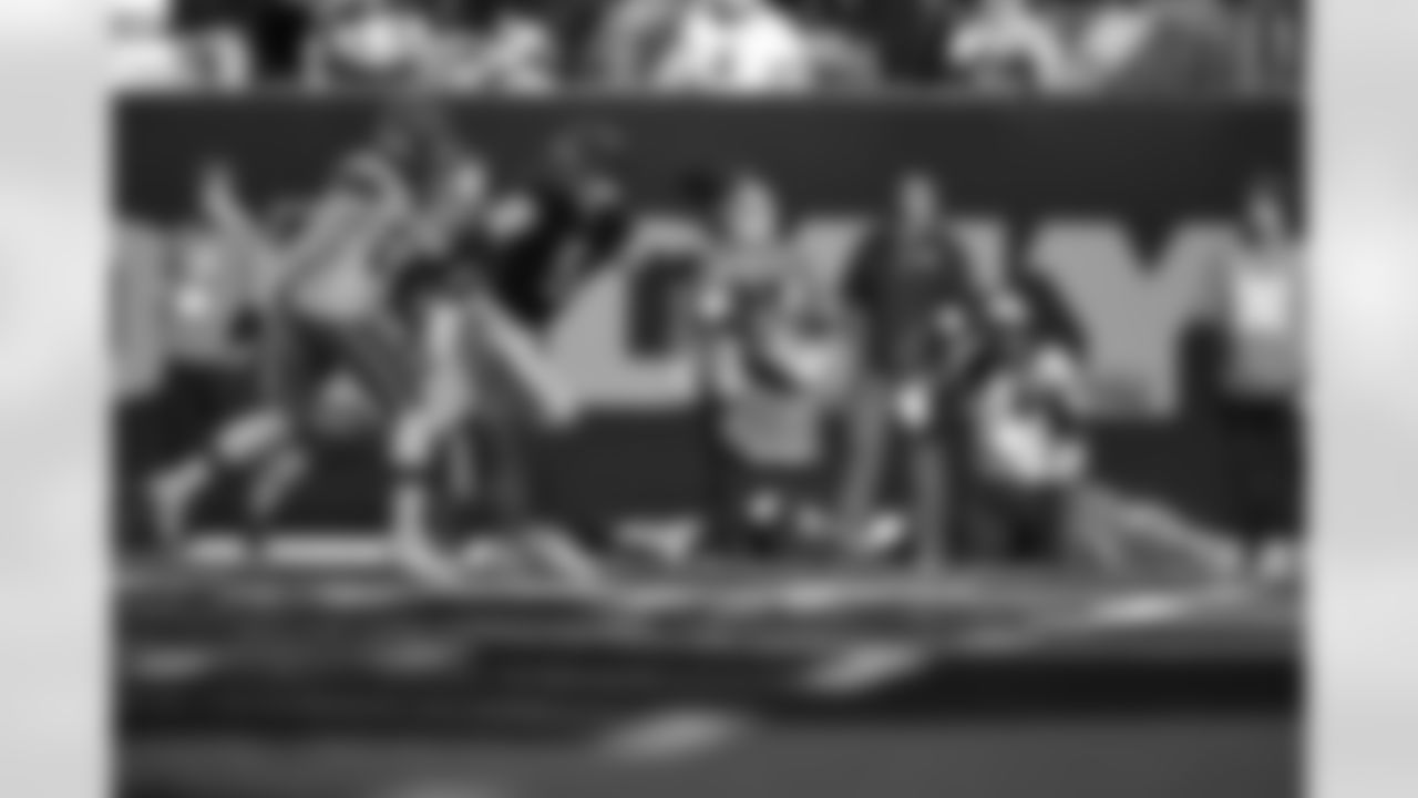 WR Tee Higgins scores a touchdown during Week 18 against the Cleveland Browns, Sunday, Jan. 4, 2026.