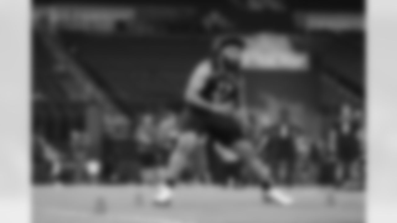 Oklahoma offensive lineman Cody Ford runs a drill during the 2019 Scouting Combine in Indianapolis on Friday, March. 1, 2019. (Perry Knotts via AP)