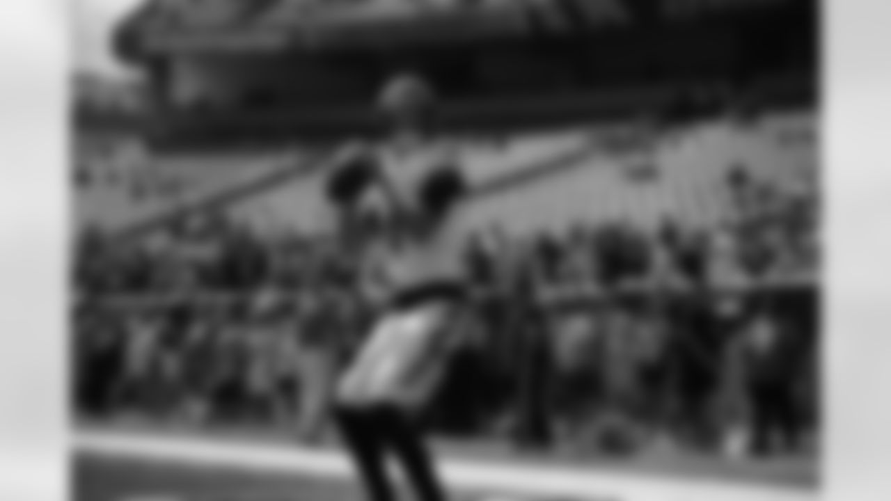 QB Desmond Ridder warms up at Paycor Stadium ahead of the Bengals preseason Week 3 game against the Indianapolis Colts, Saturday, Aug. 23, 2025.