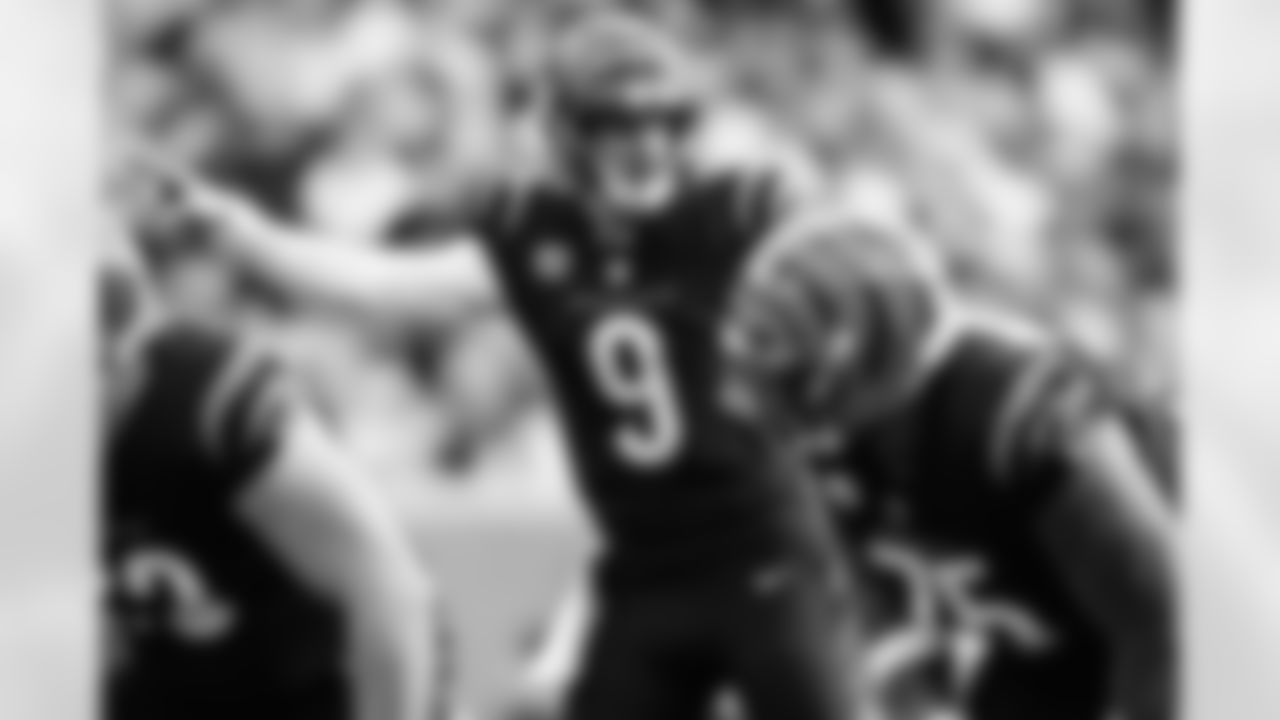 QB Joe Burrow presnap during Week 17 against the Arizona Cardinals at Paycor Stadium, Sunday, Dec. 28, 2025.