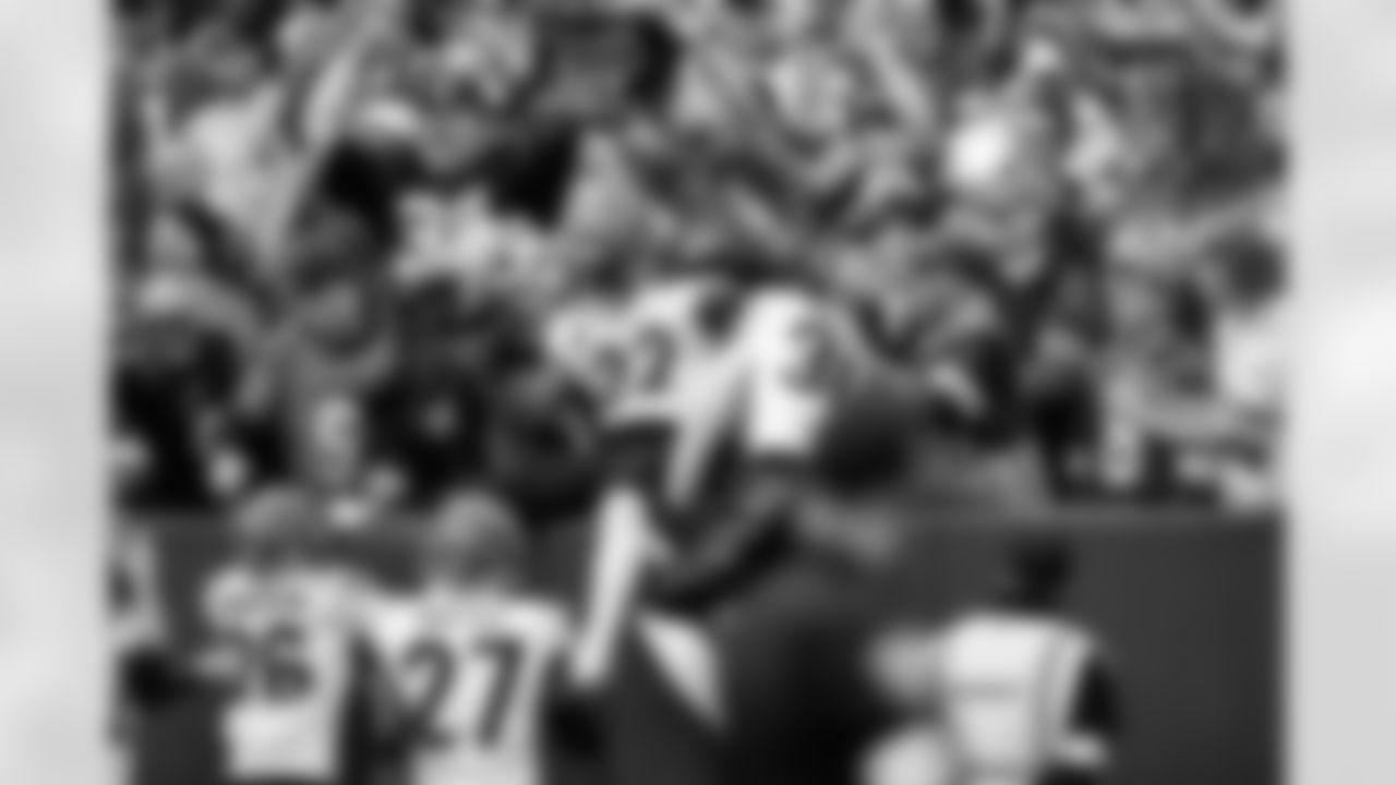 S Geno Stone celebrates during Week 6 against the Packers in Green Bay, Sunday, Oct. 12, 2025.