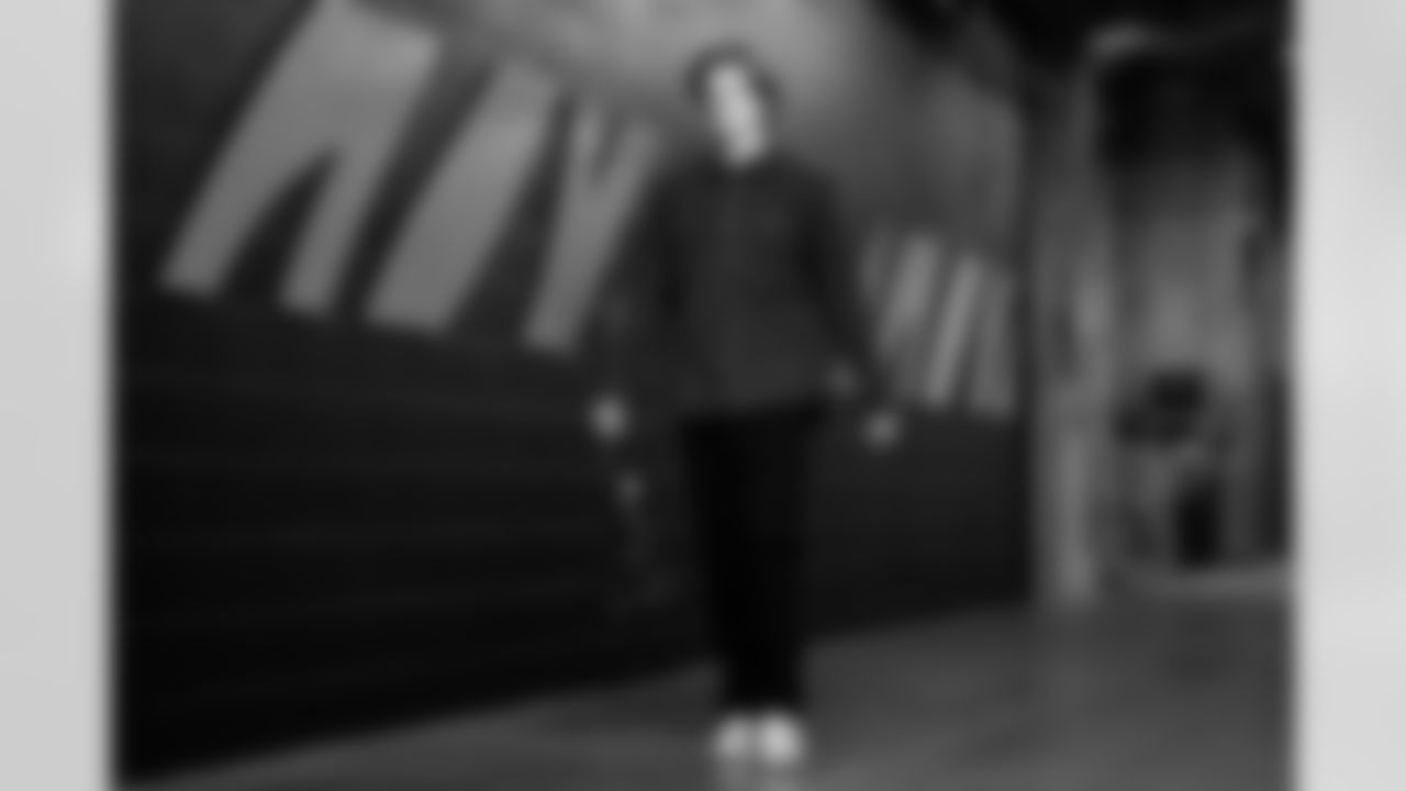 QB Joe Burrow arrives at Paycor Stadium ahead of Week 17 against the Arizona Cardinals, Sunday, Dec. 28, 2025.