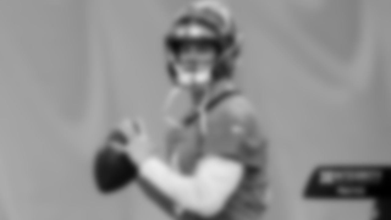 QB Joe Burrow throws the ball during practice at the IEL Indoor Facility, Monday, Nov. 10, 2025.