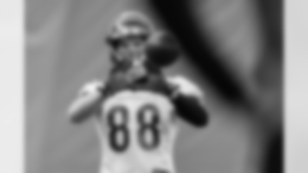 TE Mike Gesicki during practice at the IEL Indoor Facility, Thursday, Dec. 18, 2025.